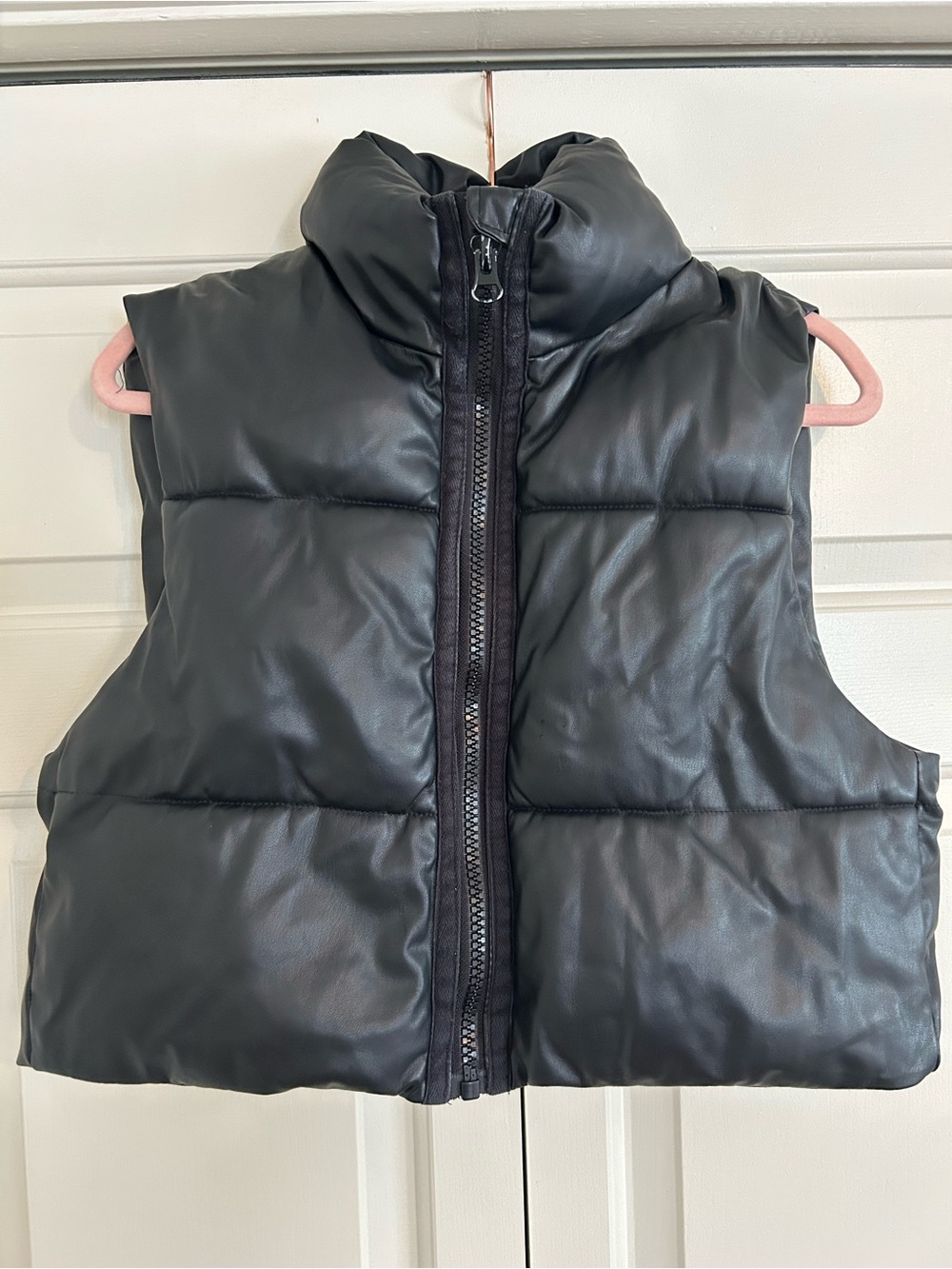 Zara Black Faux Leather Cropped Puffer Vest Quilted, Size Medium
